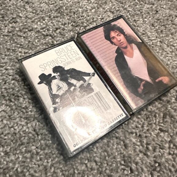 2 Bruce Springsteen Cassette Tapes Born to Run & Darkness on the Edge of Town - Picture 2 of 3
